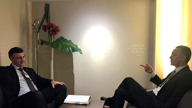 Predsjednik Vlade Plenković na Svjetskom gospodarskom forumu s glavnim tajnikom Stoltenbergom o prioritetima NATO saveza